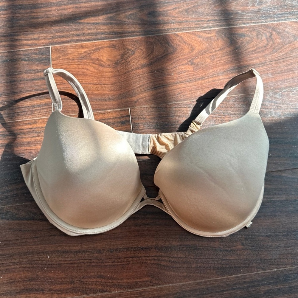 Victoria secret push up bra 38D